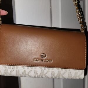 Michael kors crossbody